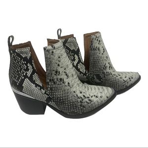Jeffrey Campbell CROMWELL Boots Black White Snake